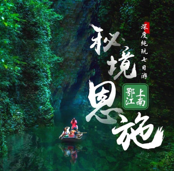 黑色一字肩和蓝色牛仔裤的搭配竟有一种俏皮可爱的感觉，这到底是为什么呢？游戏画面